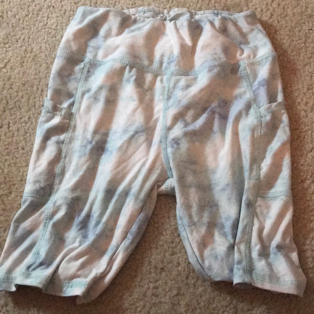 Blue and White Marble Shorts 🤍.